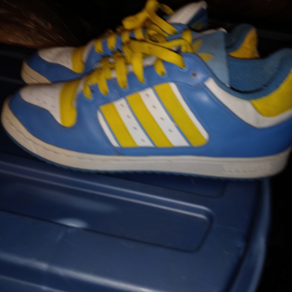 adidas - Picture 1 of 7